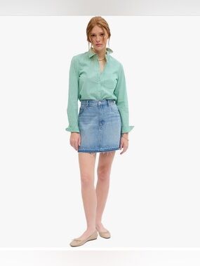 Gap Women's V-Denim Mini Skirt new with tags